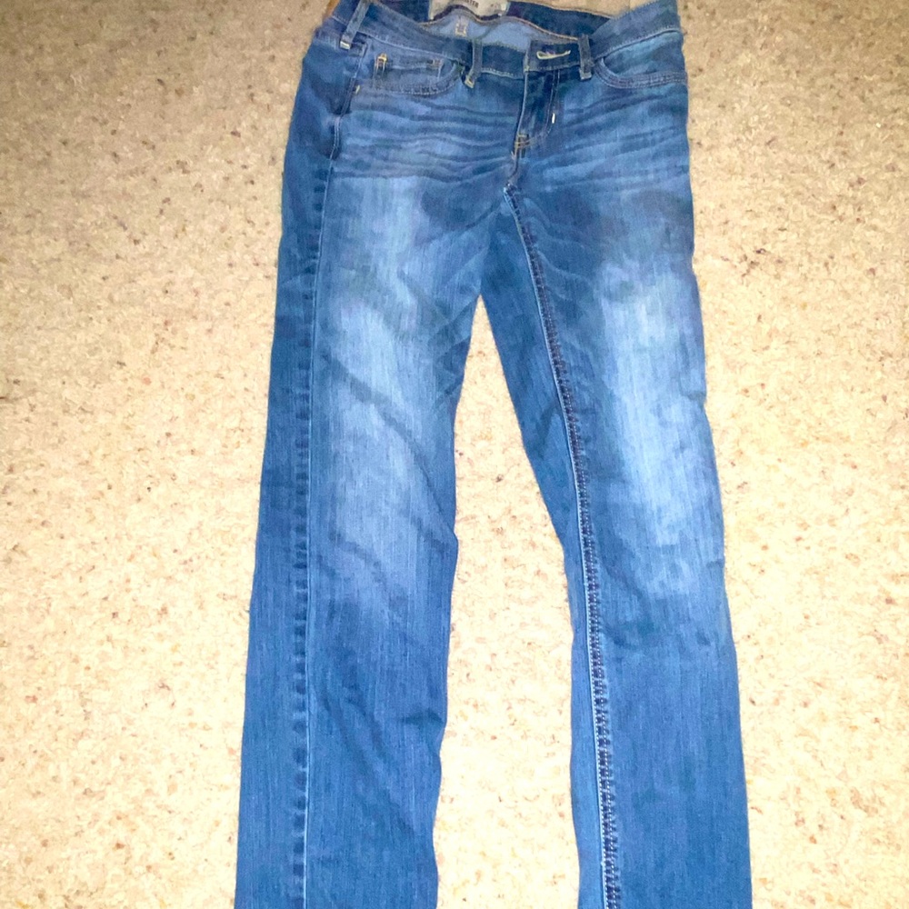 Hollister Low Rise Skinny Straight Jeans Women’s Size 26 Short/3S